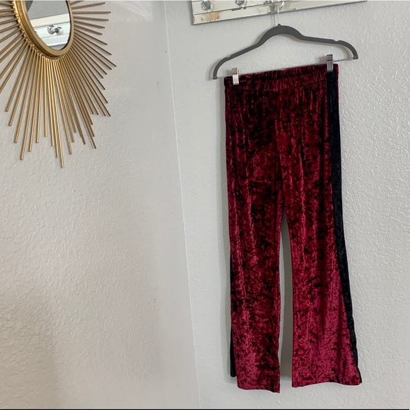Red and black Velvet pants - Picture 6 of 8